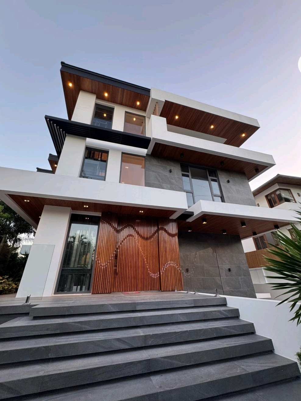 Three-storey modern luxury facade in Ayala Alabang Village