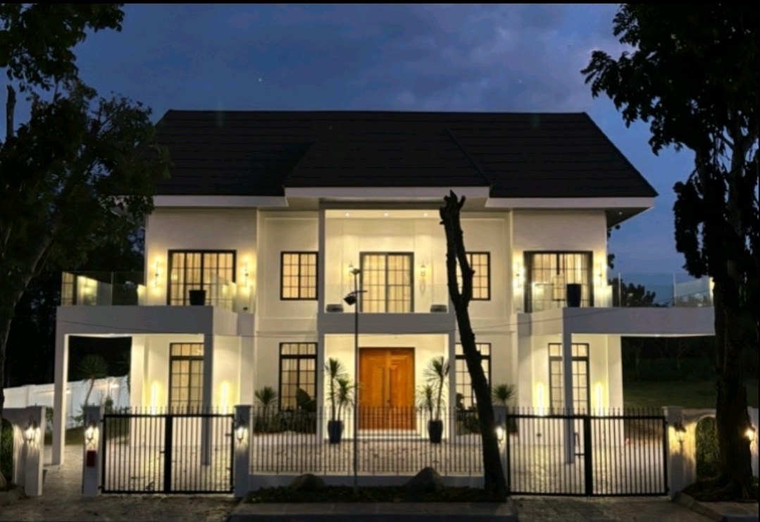 The Fairway Residence facade at golden hour, Manila Southwoods